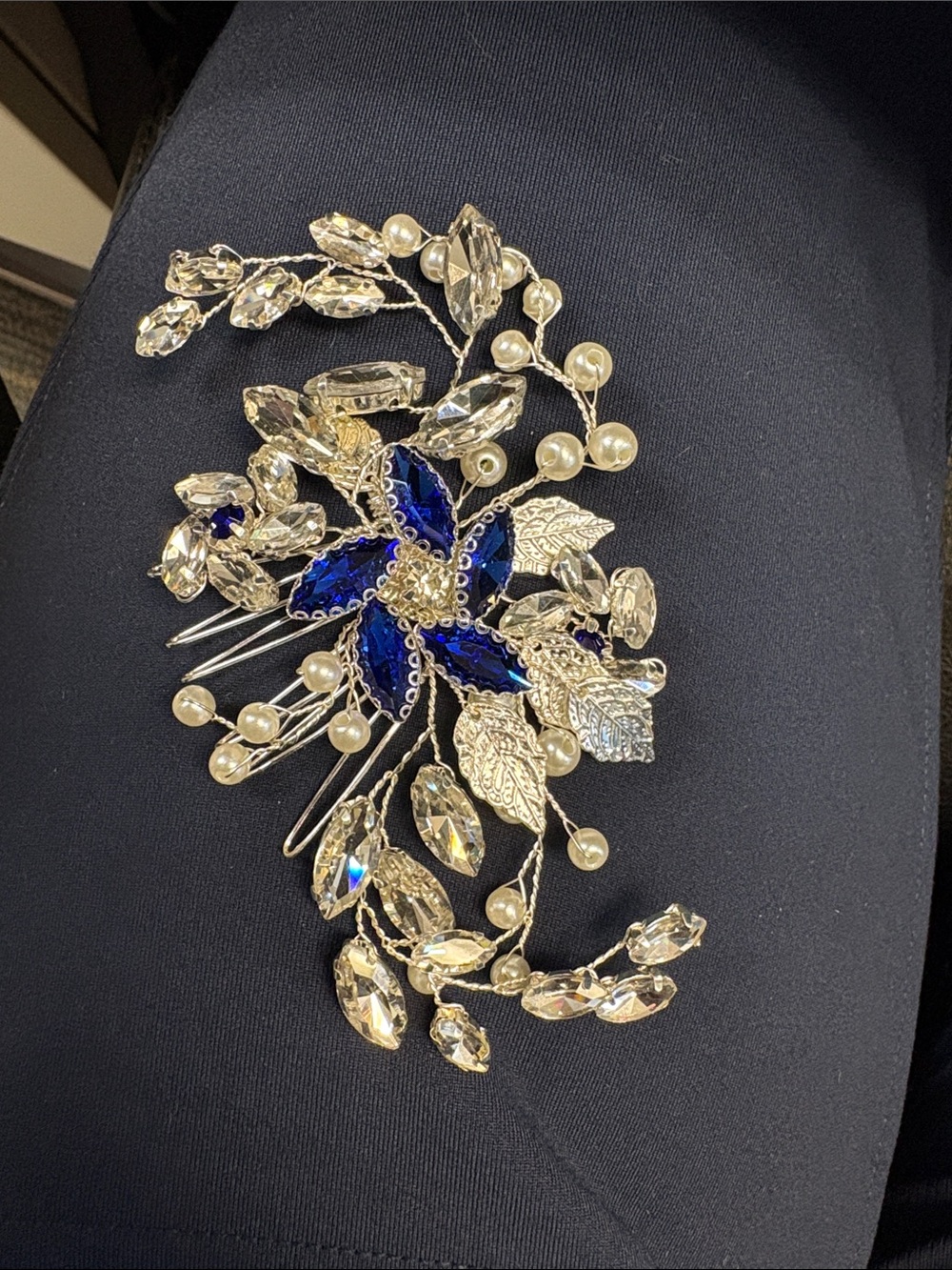 Elegant Blue Crystal Floral Hair Comb with Pearls